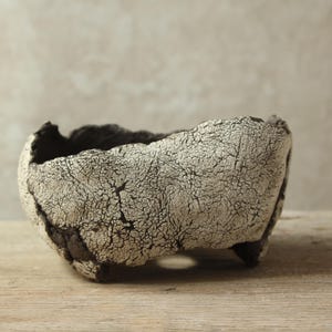 Lage pot voor bonsai, lithops, vetplanten, handgemaakte aardewerken pot / afmetingen: 12-17 cm x 9,5 cm