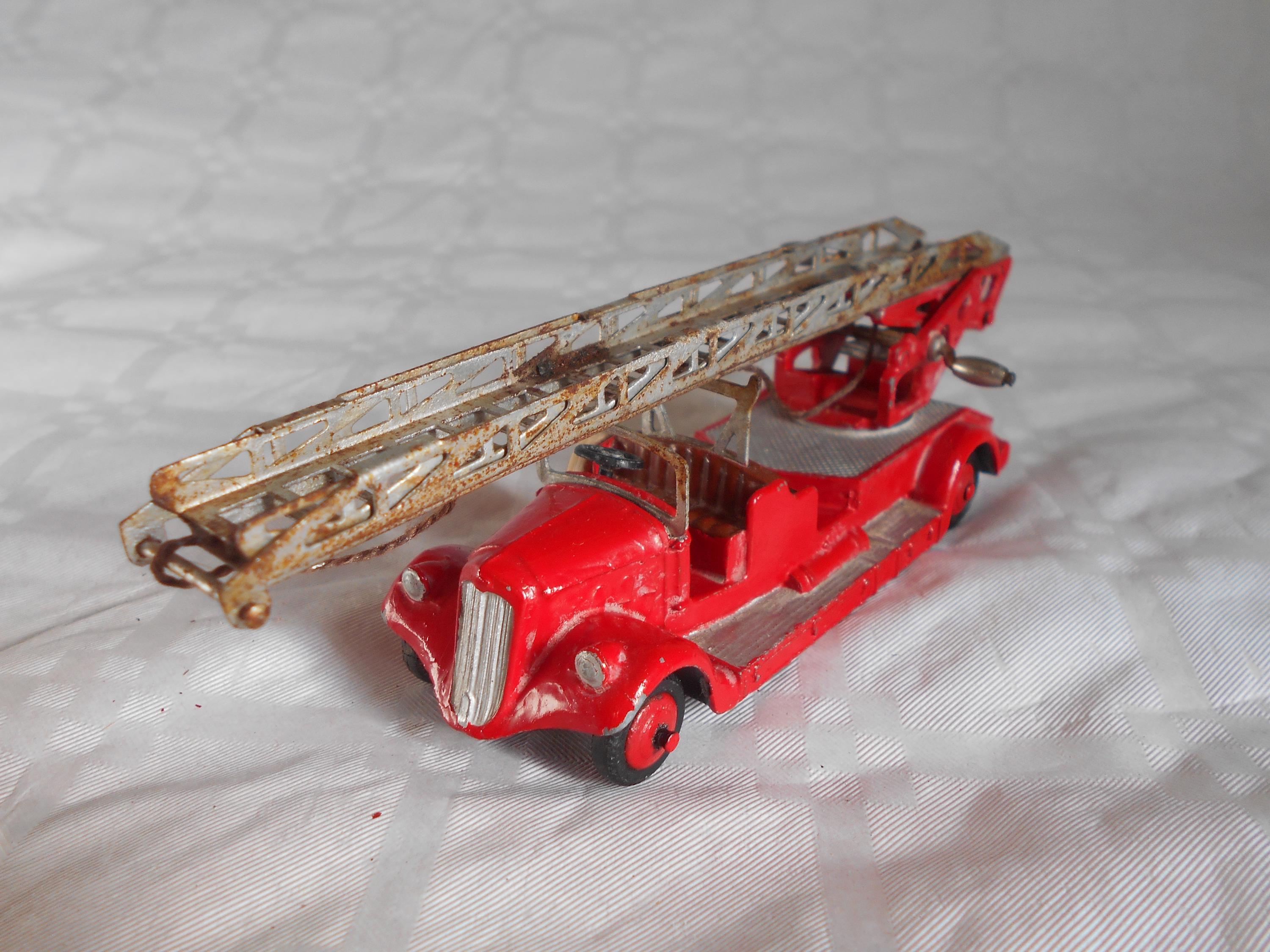 Dinky Toys - Voiture Pompiers Delahaye Grande échelle - Réf 32 D - Occasion
