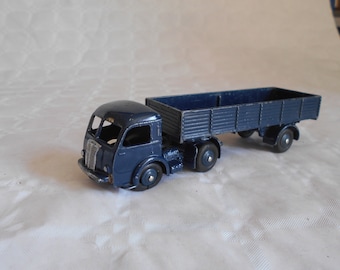 DINKY TOYS ATLAS 32 C - Tracteur PANHARD - Remorque TITAN citerne ESSO