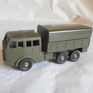 Dinky Toys France No 80D Berliet Tous terrenos camión militar