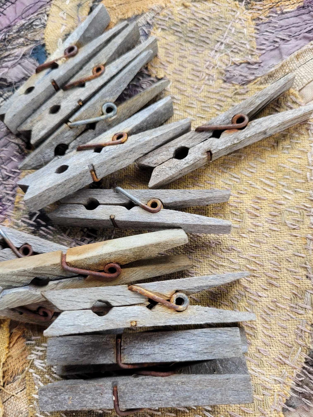 OLD WODEN CLIPS 12 Weathered Wood ,clothespins,pegs,decorative Holder ...