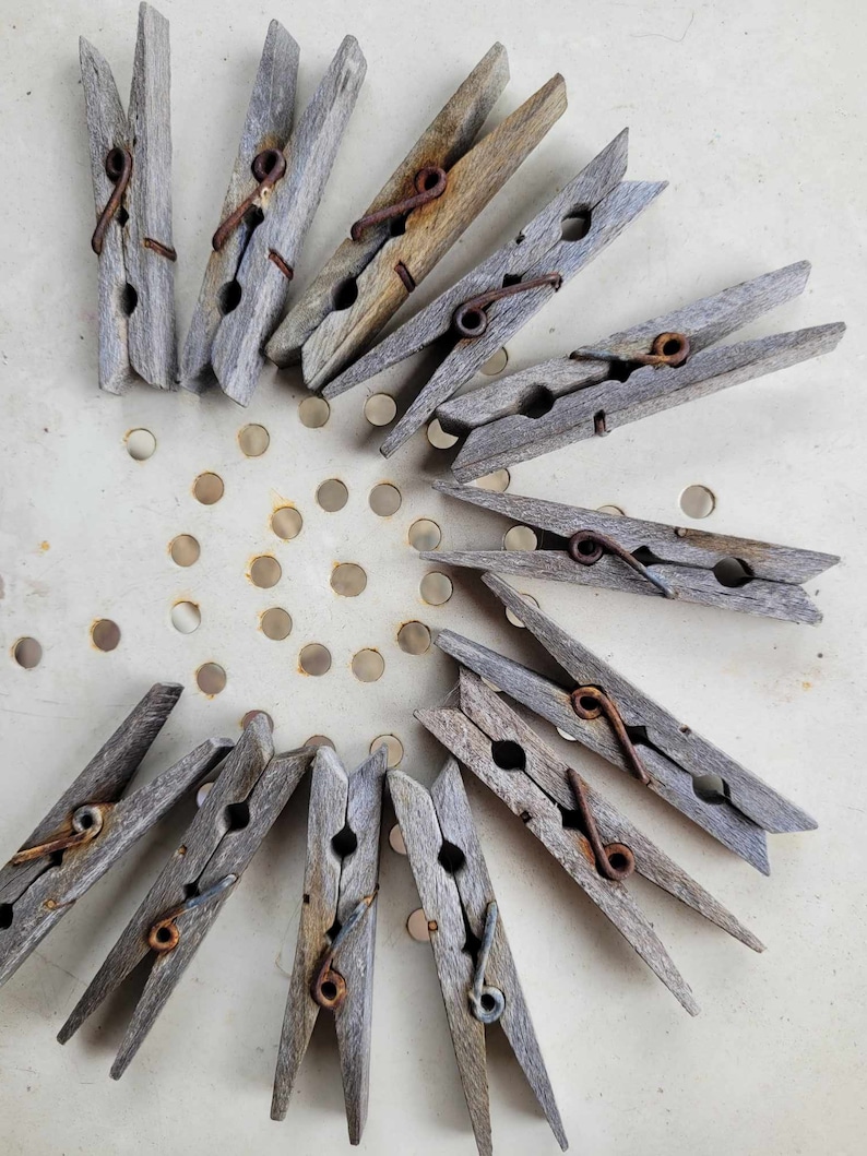OLD WODEN CLIPS 12 Weathered Wood ,clothespins,pegs,decorative Holder ...