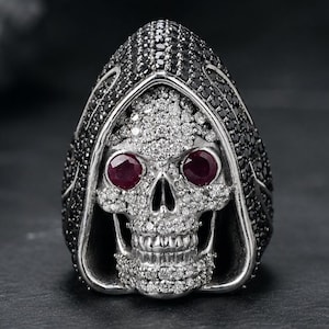 Anillo con calavera de diamantes naturales y capucha, anillo de diamantes negros de oro de 14 quilates, anillo de diamantes para hombre, anillo gótico de lujo, anillo motero, regalo para él.