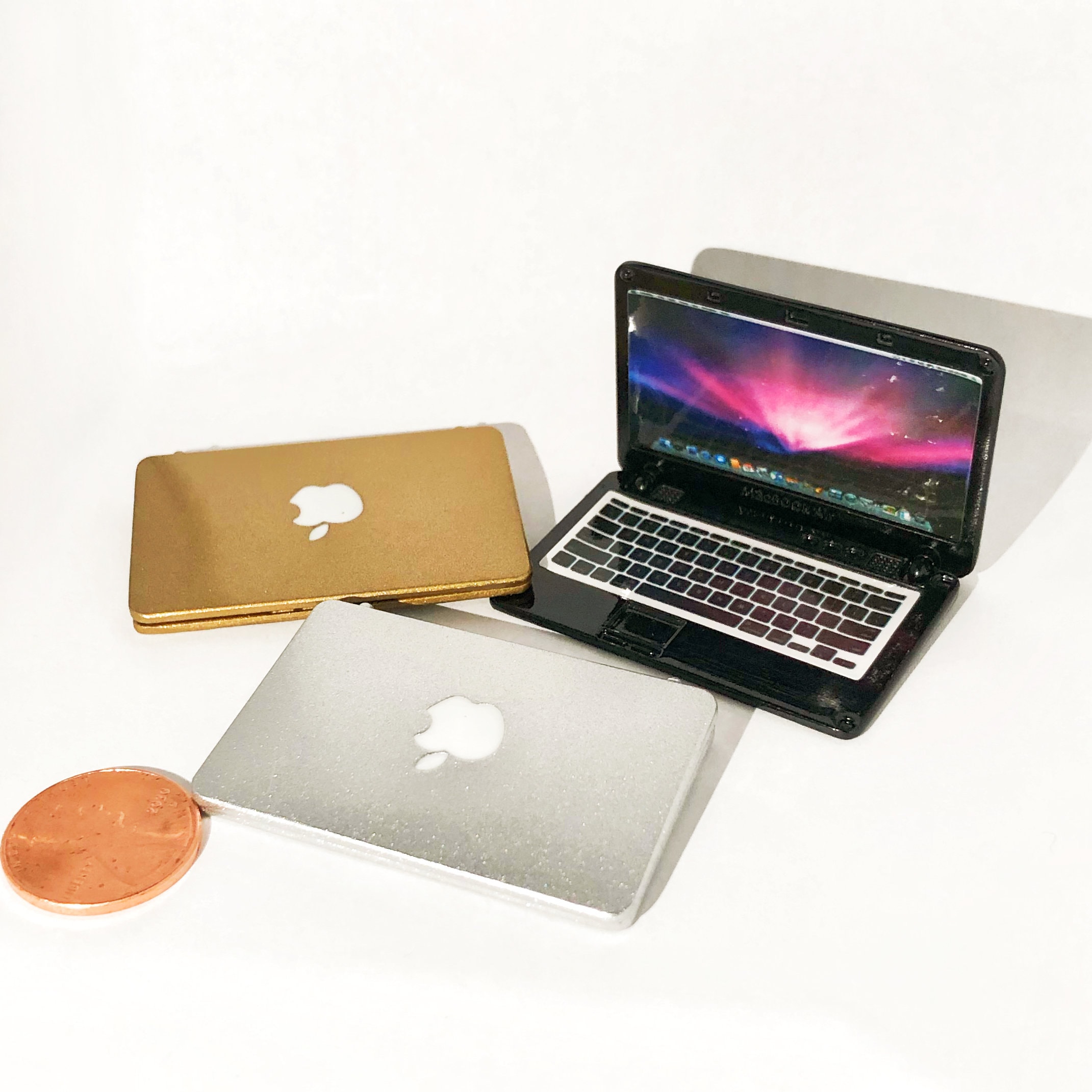 New McBook Pro (Notebook, Laptop) Scale 1/6