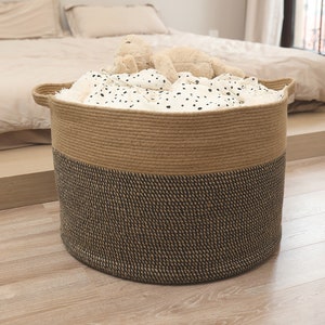 Large basket with lid for blankets new arrivals