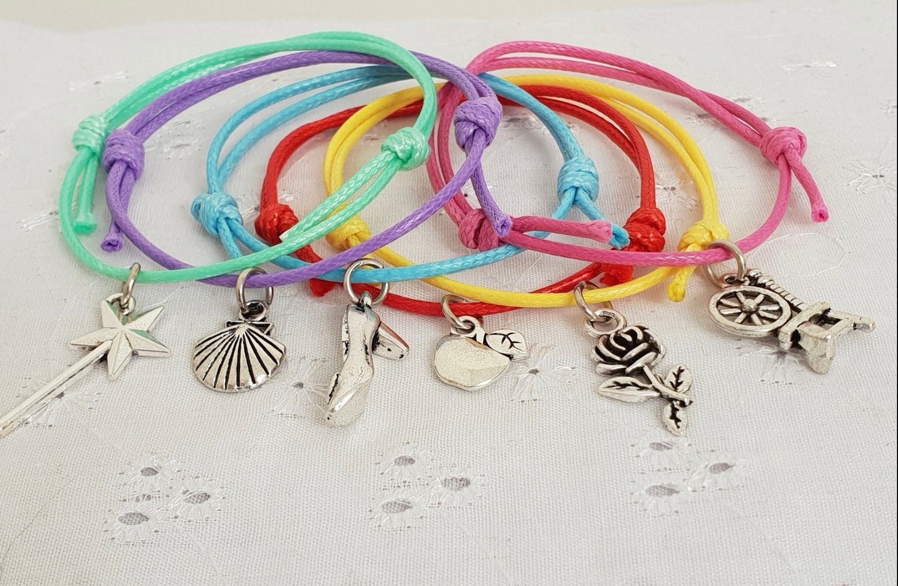 6 Disney Princess Friendship Bracelets Birthday Party Bag Etsy