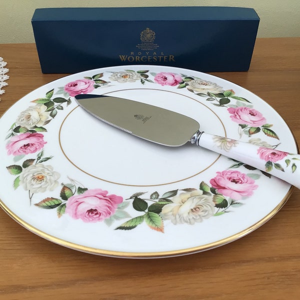 Royal Worcester ‘Royal Garden’ cake platter and serving slice. Gateau plate and server. Royal Worcester bone china . Royal Garden pattern .