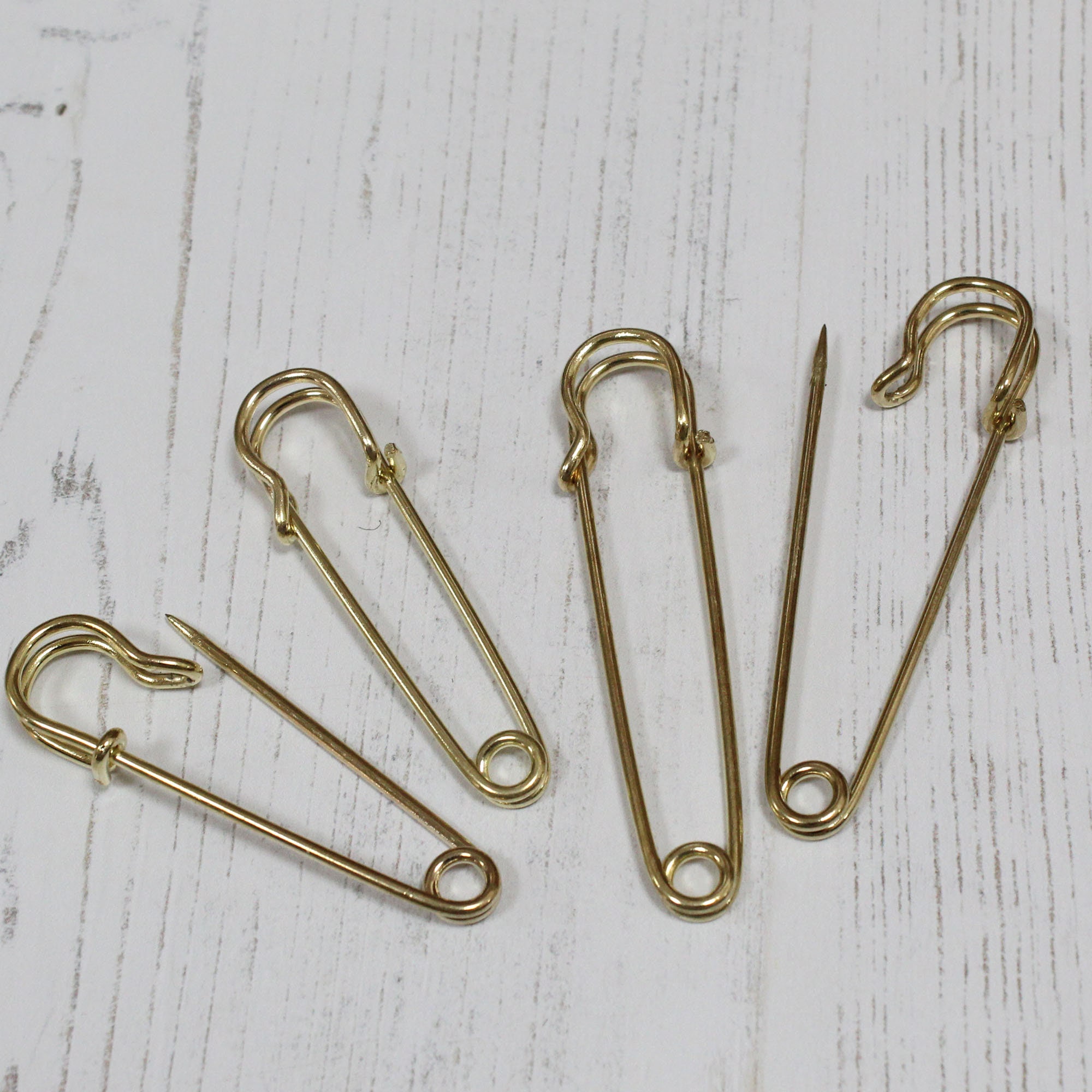 Large Safety Kilt Skirt Blanket Shawl Pins Silver and Gold Coloured 2.5 and  3 Inch 