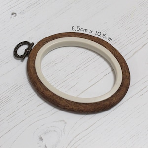 Nurge Embroidery Flexi Hoop Cross Stitch Oval Display Wood 14.5