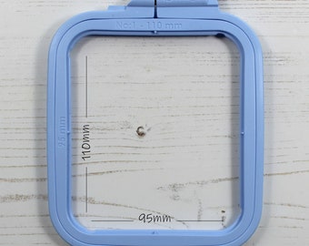 Broderie Nurge Point de croix Carré Oblong Rectangle Cadre en plastique Bleu #1 ~ 95 mm x 110 mm