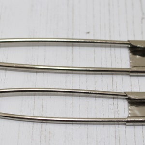 Extra Large Giant Jumbo Laundry Safety Pins 4 and 5 Inch 110mm and 128mm x2 Pins 1 x Each Size