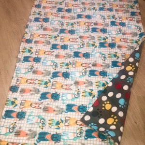 Large fleece dog blanket 34” x 55”