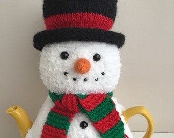 Tea cosy knitting pattern. PDF digital download.Mr Snowman tea cosy knitting pattern for a 6 cup teapot.