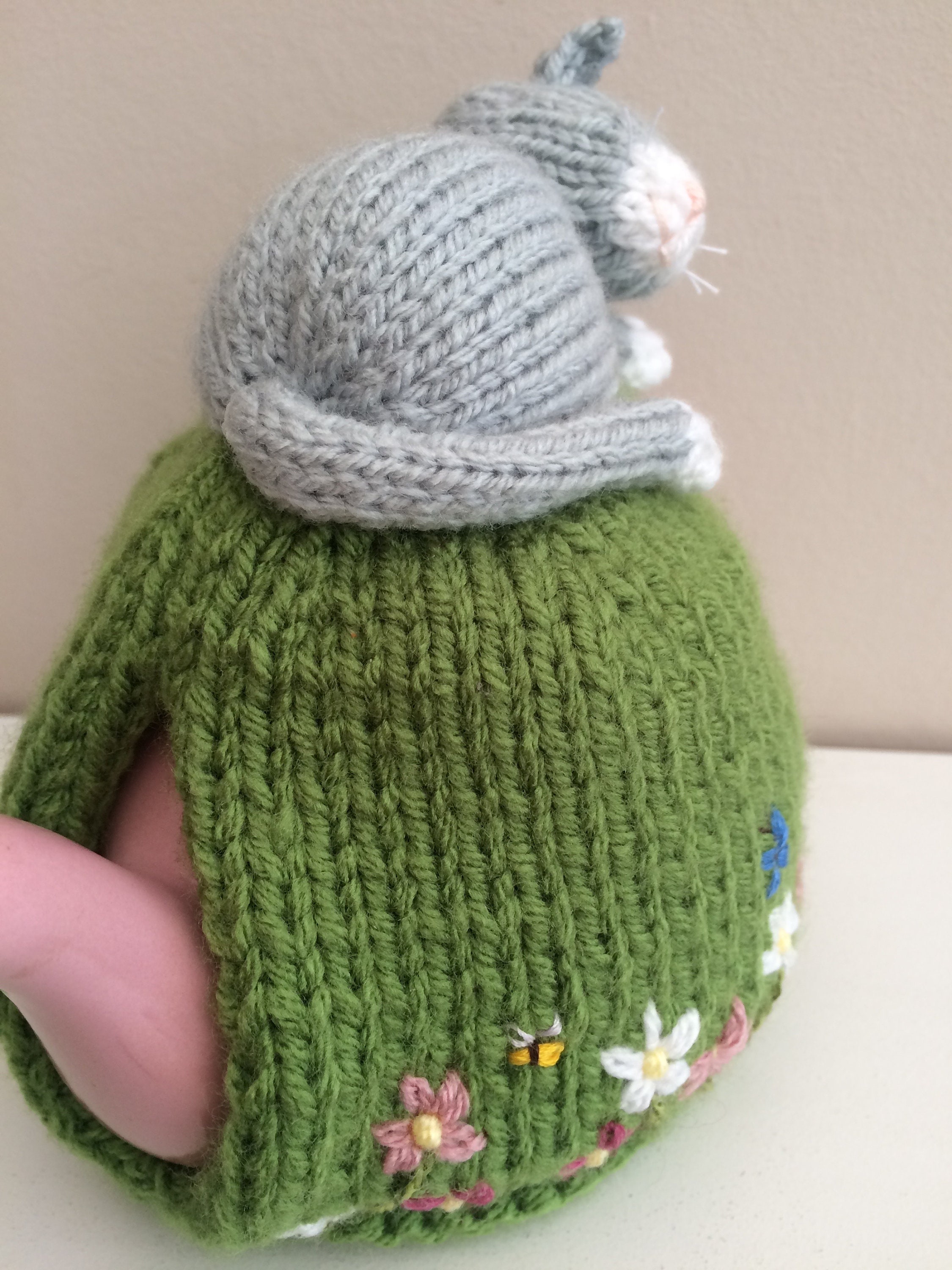 LONGDON HOMEONE Cute Acrylic Knitting Tea Cozy For London Pottery 2 Cups Size,Gift (Dark Grey-Flower
