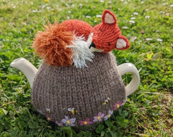 Tea cosy knitting pattern. PDF digital download. Sleepy fox in the flower meadow. 2 cup teapot