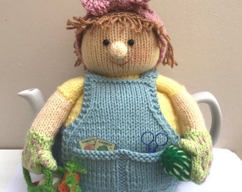 Tea cosy knitting pattern. PDF digital download. Betty the gardener tea cosy knitting pattern for a 6 cup teapot.