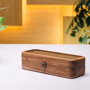 Wood watch box, Walnut watch storage box, Modern watch boxes, Engraved watch box, Handmade watch case, Luxury watch holder, Watch case, Watch box wood, Modern watch box, Wooden watch box, Watchbox, Mens watch box, Luxury watch box, Watch box for men