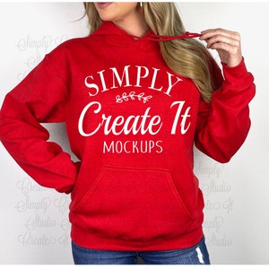 Gildan 18500 Rode Hoodie Mockup, Gildan 18500 Model Mockup, Rode Hoodie Mockup, Gildan Rood 18500, 18500 Rood Hooded Sweatshirt