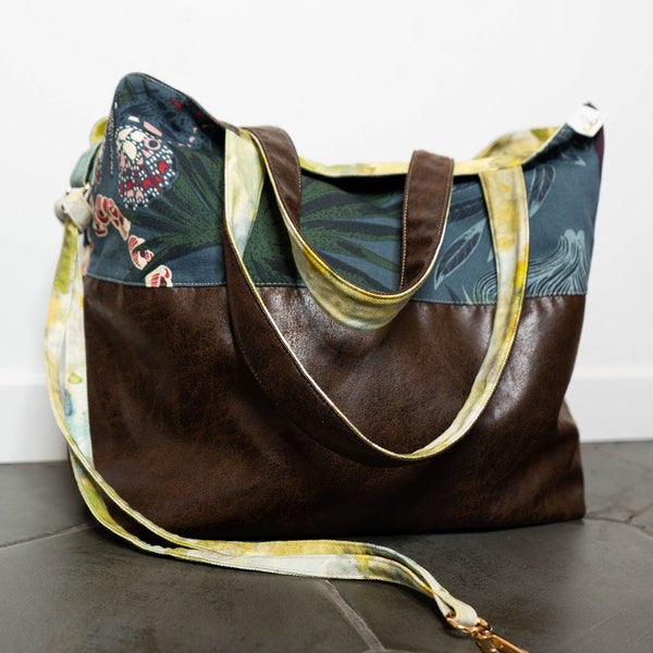 Sac Réversible - 2 sacs en un - Coton - Simili Cuir - Vert et Marron avec une impression peinture - grand sac - sac fait à la main