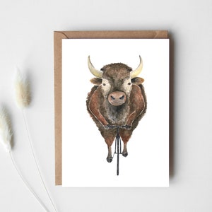 Carte postale de bison à vélo, carte imprimée à l'aquarelle, illustration d'animal à vélo, cadeau pour cycliste