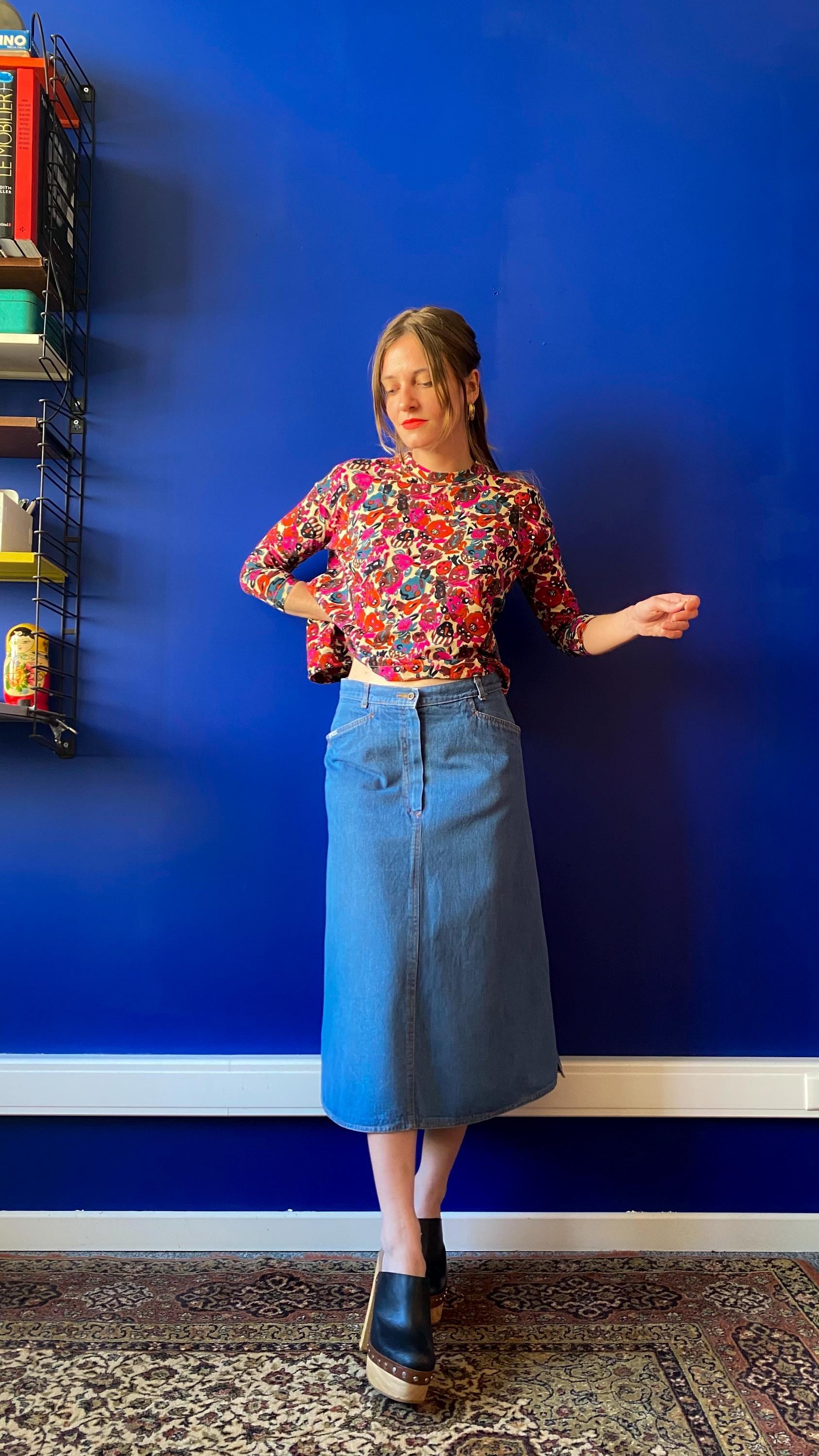 Jupes en jean des années 1970 France