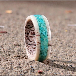 Hirschgeweihring mit Kingman Türkis Inlay