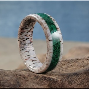 Geweih Ring aus Sterling Silber mit Malachit Inlay