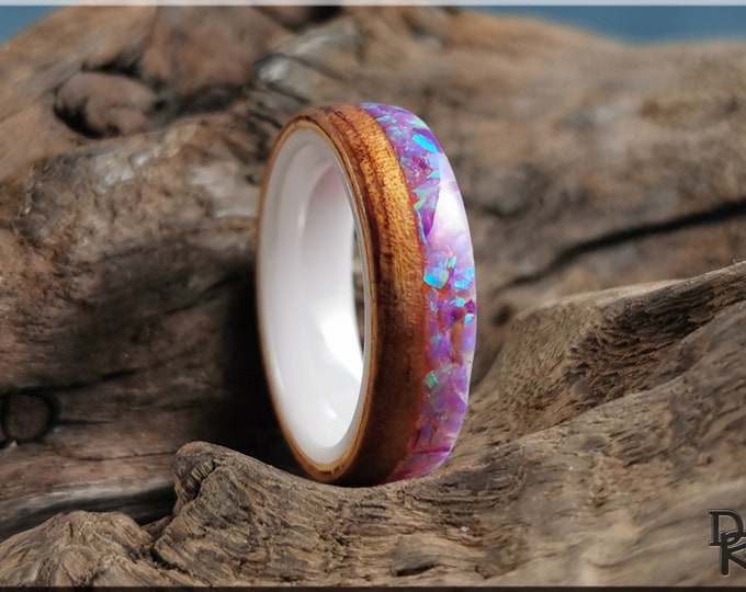 Bentwood Ring - Etimoe w\Live Edge Multi Violet Opal inlay, on polished white ceramic ring core - Wood Ring