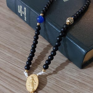 Phone Rosary – Black & Blue Glass Beads – Gold-Plated Miraculous Medal – Catholic Pocket Rosary – Personalized Spiritual Gift