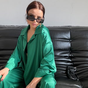 Green Silk Suit Set for Women 2 Piece Set Loose Fit Suit Asymmetric Shirt Palazzo Pants Elegant Silk Suit Celebrations Pantsuit Party Suit