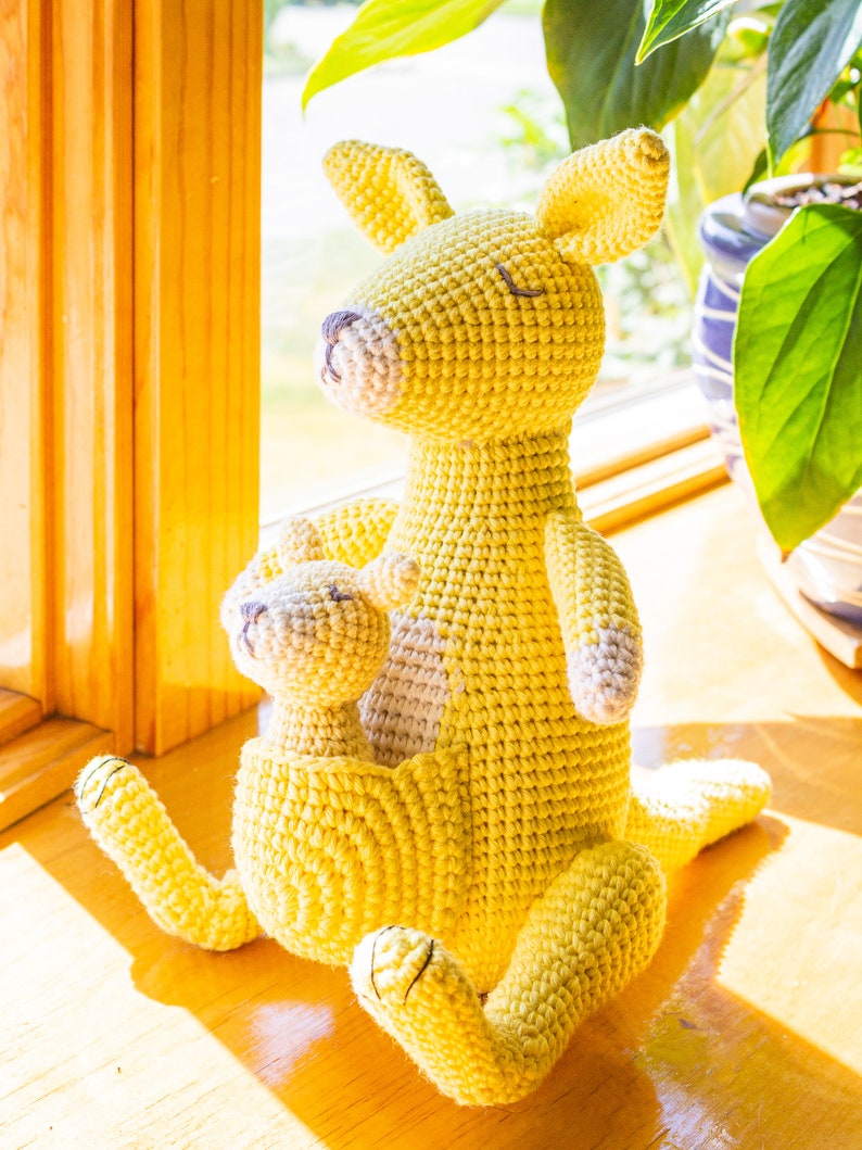 Kangaroo Crochet Pattern / Mom and Baby Kangaroo / Yellow Kangaroo Toy / Joey Kangaroo / Amigurumi Kangaroo Pattern / Kangaroo with Pouch image 2