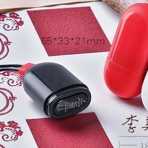 Benutzerdefinierter vorgefärbter Stempel mit jedem Design – Personalisierter Logo-Stempel oder Unterschriftenstempel – Klarer Abdruck – Kein Stempelkissen erforderlich – Benutzerdefinierter Stempel