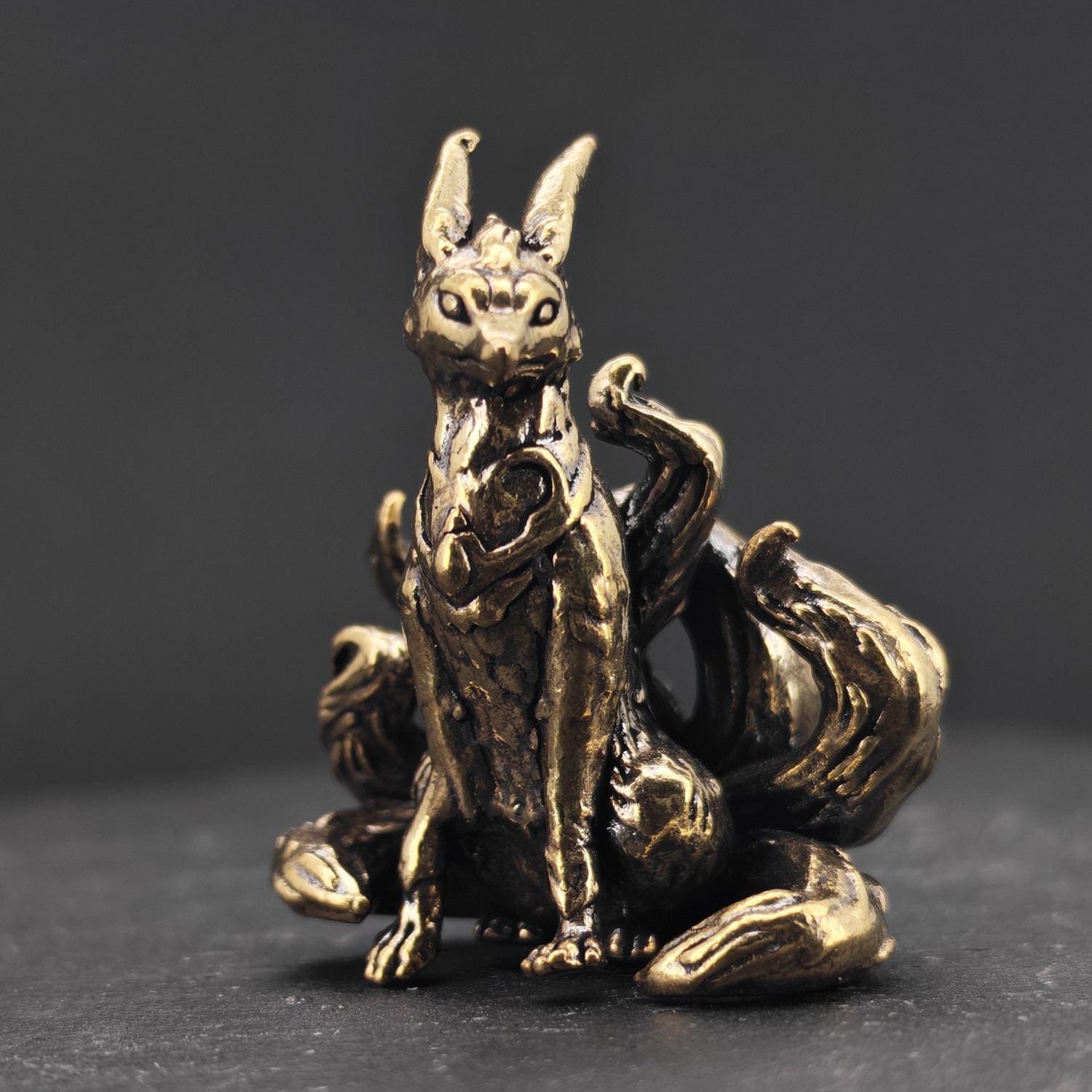 beastnolyze ブレイジンガー GID蓄光 未開封 約15㌢ ソフビ Brass Kitsune Figurine – Mystical Nine / Seven-tailed Fox