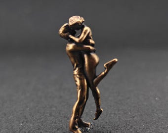 Tiny Brass Lovers Statue, Small Romantic Figurine, Metal Hug Ornament, Sentimental Gift Idea - Anniversary Gift for Her - Small Desk Decor