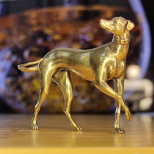 Handgefertigte Messing Hunde Figur: Elegante Canine Sammlerstück