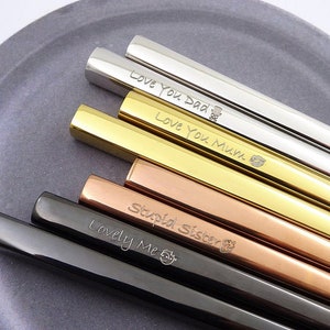 Graviertes chinesisches Metall Stäbchen Paar (1 Paar) - Benutzerdefinierte personalisierte Geschenke Hochzeitsbevorzugungen: Jahrestag, Braut, Küchengeschenke
