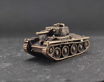 Mini Brass Pz.38(t) Light Tank – 1/144 Scale WWII German Tank Diorama Accessory