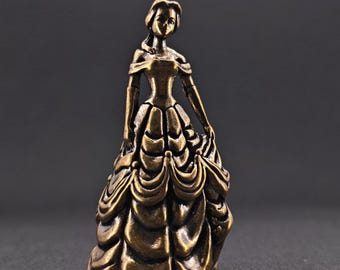Escultura de princesa de latón artesanal: figura hueca vintage para decoración del hogar