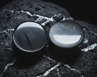 Dilatatori per orecchie in ossidiana argentata - da 4 mm a 30 mm. Alta qualità, prezzo contenuto.