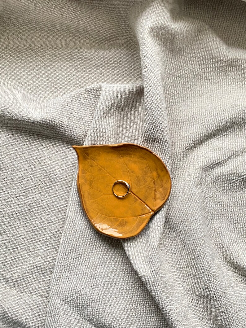 Ceramic Self Draining Soap Dish With Drainage Soap Tray Ceramic Bathtub Soap Dish for Shower