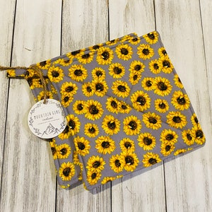 Set of 2 Handmade Potholders, Sunflowers, Gray, Kitchen Potholders, sunflower decor,