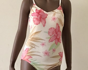 VINTAGE VAULT 1970s Low Cut One piece bathing suit/swimsuit neutral Hawaiian print bodysuit