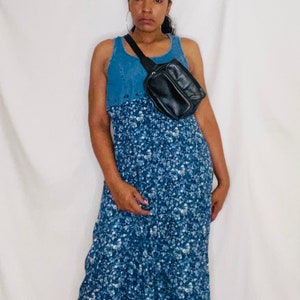 TICKETS 1990er Jahre Grunge Steampunk Maxi Kleid Kontraststoff Denim Floral Oma Chic Tank Kleid Größe 13/14