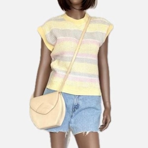 VINTAGE VAULT 1980s Waffle Textured Knit Stripe Sweater Yellow Preppy Pastel Short Sleeve Pullover Spring Summer Jumper Size Small