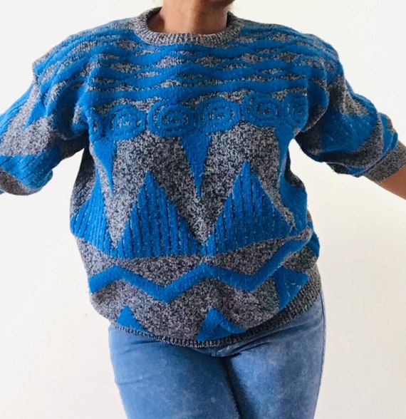 ADELE KNITWEAR 1980s 3D Abstract Blue and Gray Te… - image 1