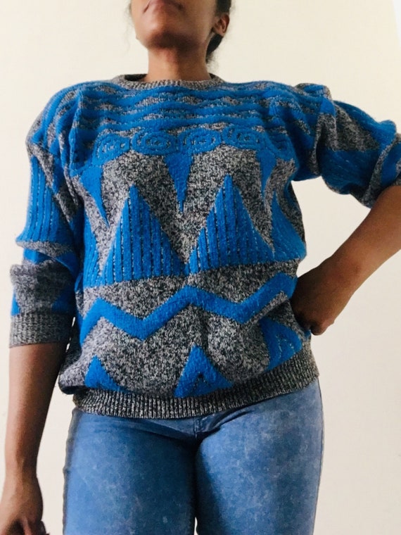 ADELE KNITWEAR 1980s 3D Abstract Blue and Gray Te… - image 2