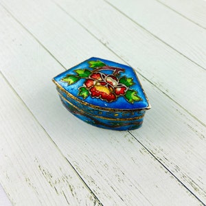 VINTAGE Cloisonné Gold Tone Figural Flower Blue Trinket Jewelry Box 1 3/4”
