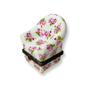 VINTAGE Trinket Jewelry Box Porcelain Chair Roses Mid Century Floral Desing