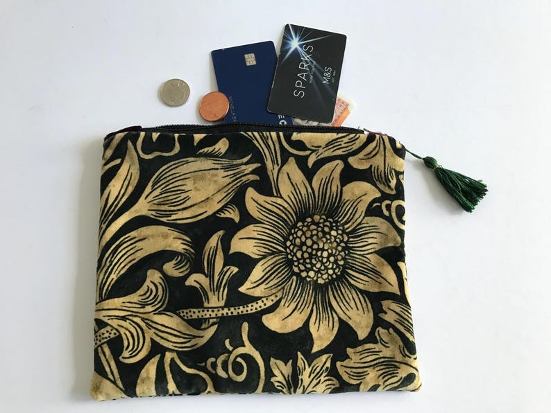 Sac shopping artisanal en velours bleu poussiéreux avec imprimé mandala