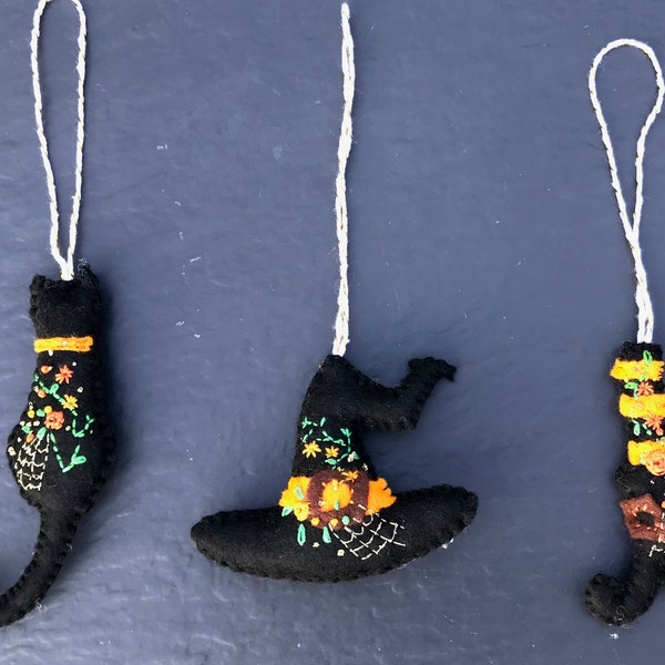 Halloween Decorations, ‘Witches boot, hat or cat’ embroidered ornaments, Halloween Décor, Autumn décor, Spooky Witches Boot, Hat and Cat.